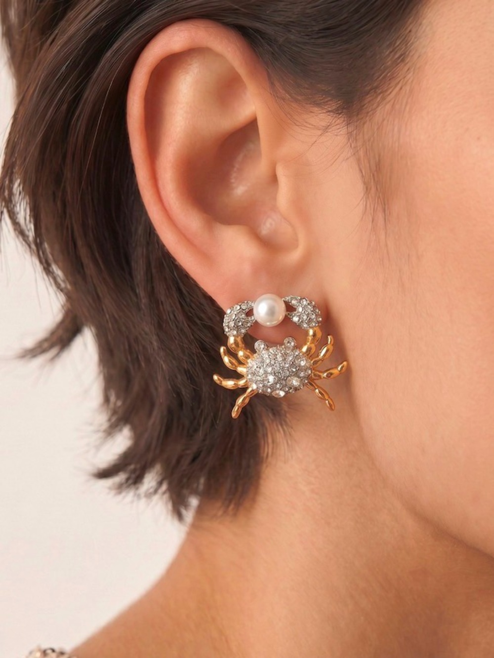 ALEXIS BITTAR Pave Crystal Crab Stud Earrings Gold Clear SB01